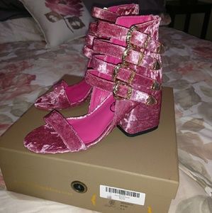 NIB Privileged Monarch pink velvet shoes 6.5